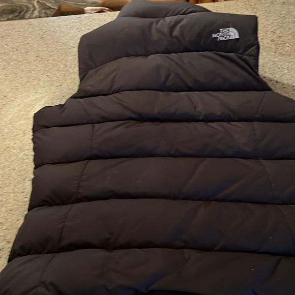 The North Face Black Puffer Vest - Picture 2 of 5